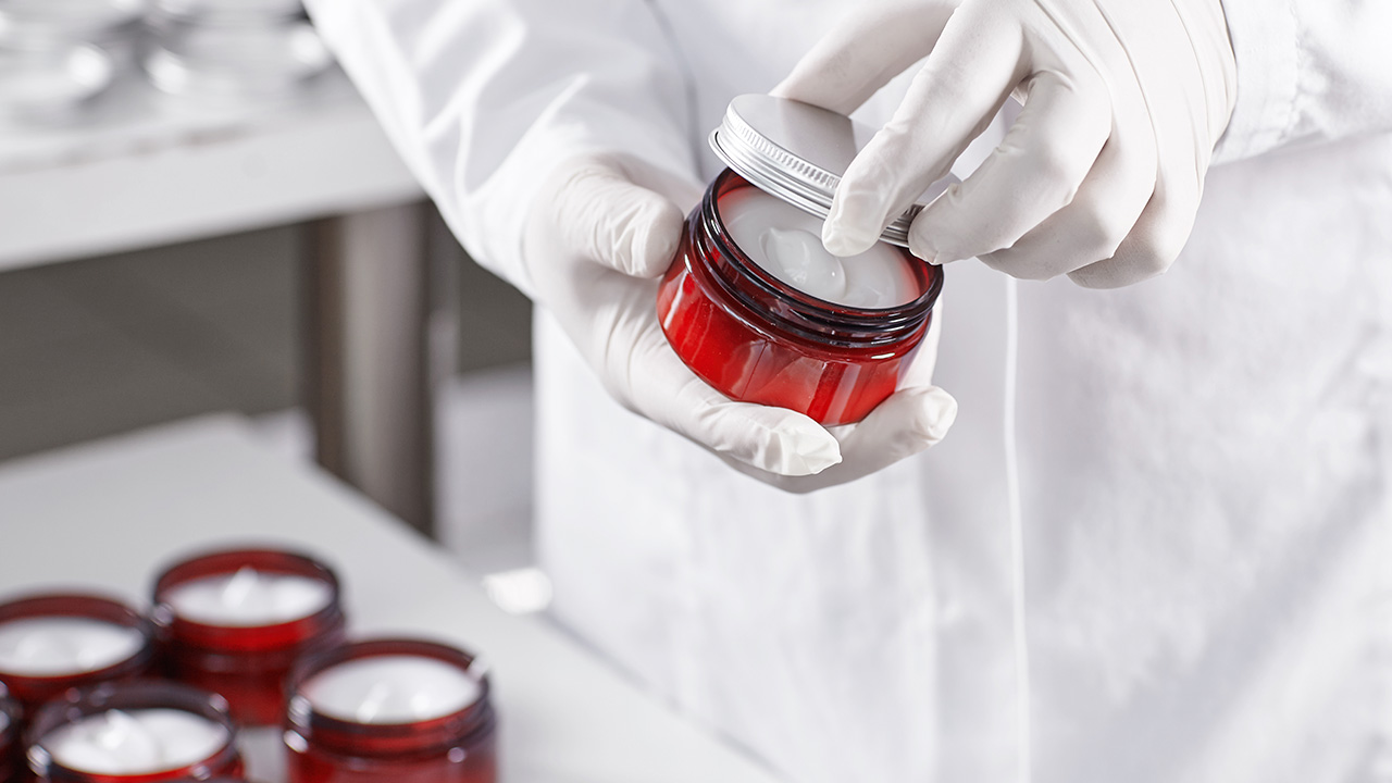El uso de etileno en cosméticos se ha extendido en los últimos años debido a sus propiedades químicas versátiles