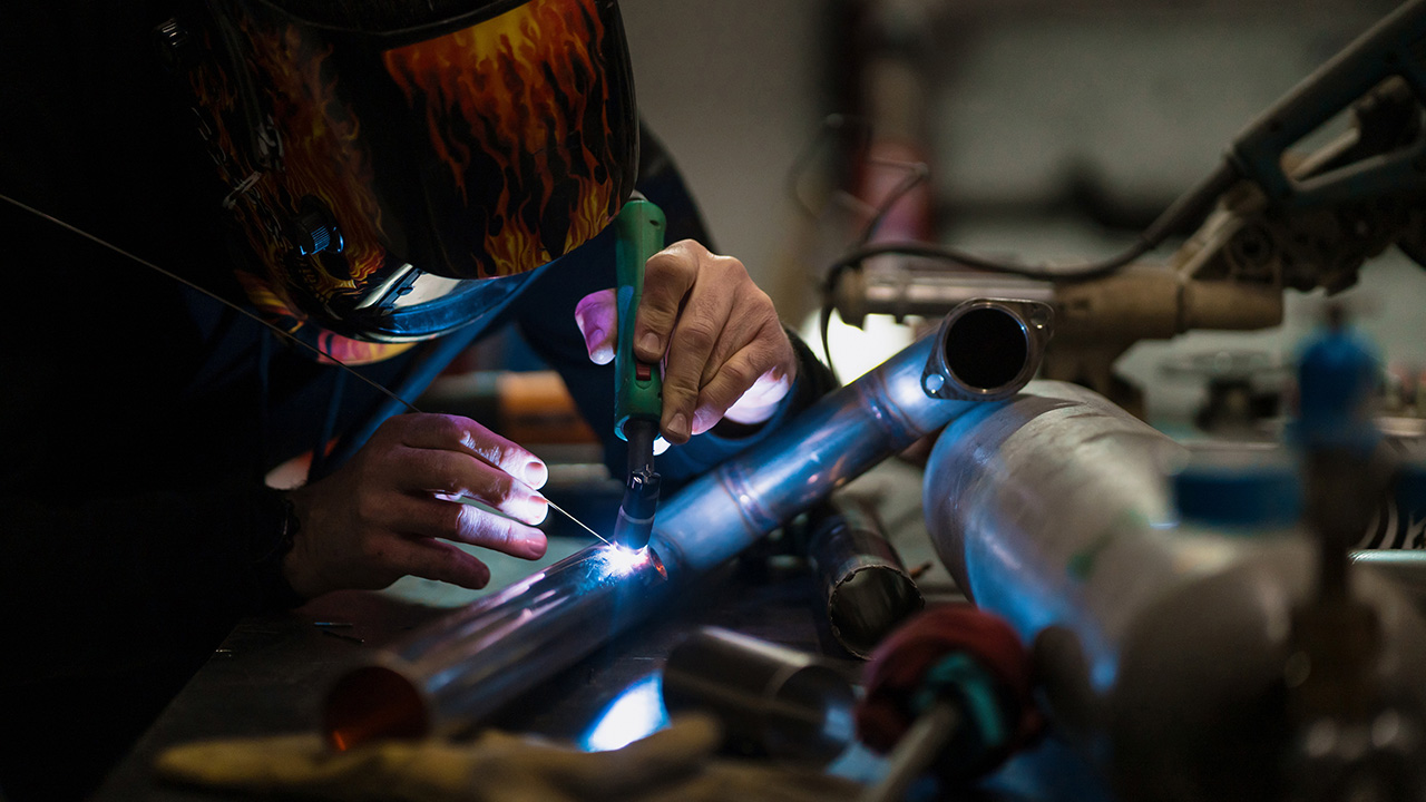 El uso de argón en industria automotriz es especialmente notable en las técnicas de soldadura MIG y TIG,