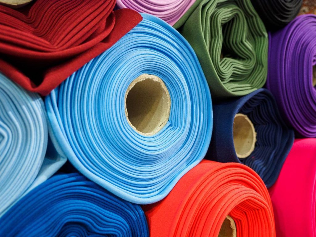 Etileno en la industria textil: aplicaciones en fibras sintéticas