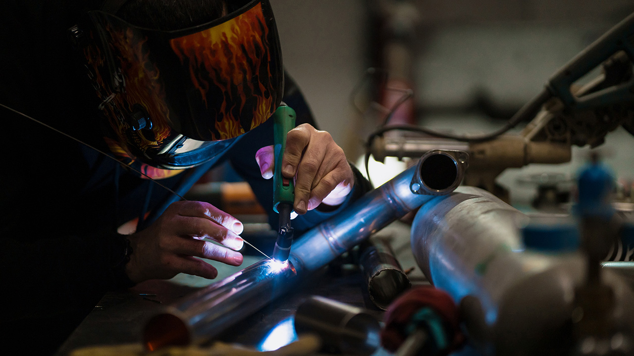 Argón en la industria automotriz: usos en soldadura y componentes electrónicos